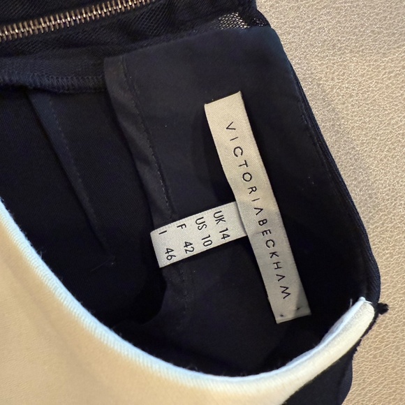 Victoria Beckham - cream and black sheath - Picture 4 of 4